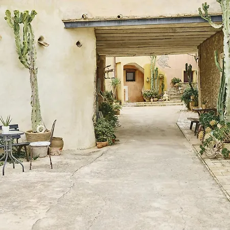 La Fabrica Apartment *